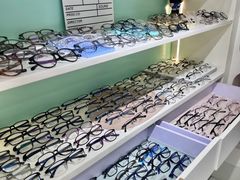 -GOOMI久米眼镜·蔡司·依视路·明月官方授权店(龙德紫金店)