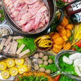 请我在这么破的地方吃饭，你没事儿吧❓