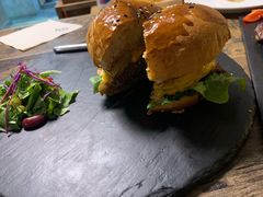 -HIGH FIVE哈福手工汉堡(桂林路店)