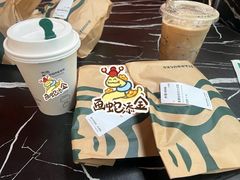 -星巴克(上海虹桥站2A检票口)