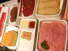 -海底捞火锅鲜切牛肉主题店(长寿路店)