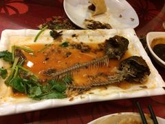 被我吃的超干净的&nbsp;酥鲫鱼-毛毛春饼(尚志大街店)