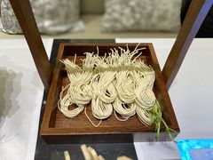 -红鼎豆捞·非遗鲍皇汤火锅(宝丰路店)