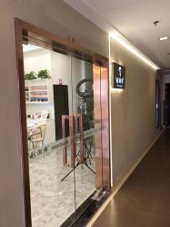 -V8潮牌·接发烫染连锁