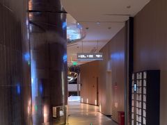 -涨巢·潮玩水疗局