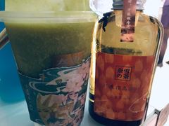 -奈雪的茶(湖滨银泰in77C区PRO店)