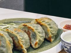 生煎韭菜饺-赏点粤式点心(广州塔店)