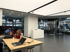 -华为授权体验店(中山公园来福士)