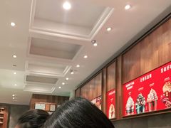 等位区-星巴克臻选(广州沙面店)