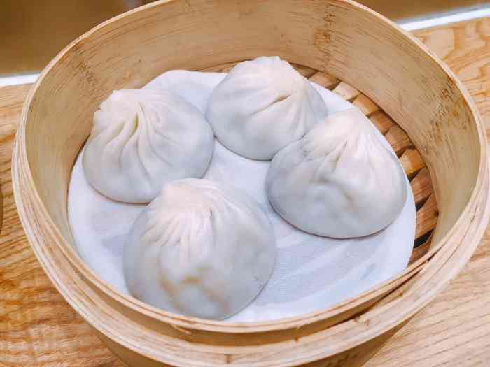 锡笼记·无锡小笼包(荟聚店)-"朋友推荐它家的小笼和馄炖,来荟聚玩