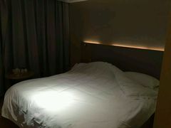 -铂逸梦秦酒店(横店梦幻谷店)