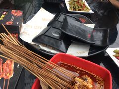 -何师烧烤·香辣蟹·川菜·30年老品牌(太古里旗舰店)