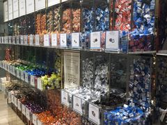 零售区-VENCHI 闻绮(北京国贸商城店)