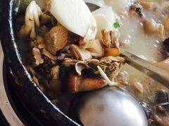 -南渝食府.墨脱石锅松茸鸡
