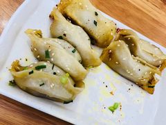 牛肉鍋貼-小姜锅贴(凤凰街店)
