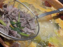 -洱火云南酸菜牛肉火锅(石景山当代商城店)