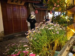 -民食香·腊排骨野生菌美食(木府店)