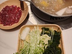 -左庭右院鲜牛肉火锅(金山万达店)