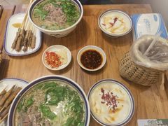 -云阿蛮云南生烫牛肉米线(奉贤路店)