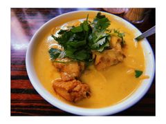 椰汁咖哩雞麵-成群小食店