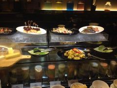 -唐拉雅秀酒店-西锦汇空中BBQ·思创餐厅