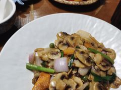 -雀舞云南菜(天津天河城购物中心店)