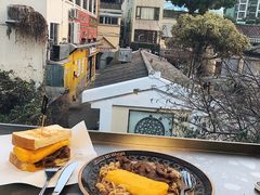 洋葱咸牛肉厚蛋捞丁-世记咖啡(氹仔外卖店)