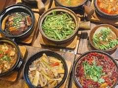 -有红鸡毛店·砂锅菜(抚琴夜市店)