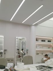 -PE SALON