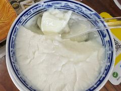 -周大娘牛乳(旧寨古村总店)