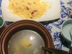 -卢大鲜鱼头捞饭(美利广场店)