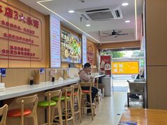 -叶伟胡辣壳面(两路口店)