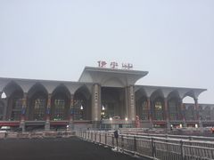 -伊宁站