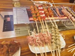 -哈尔滨小酒馆·鲜肉现穿自助烧烤(康新花园店)