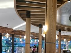 -茅草房·河畔园林火锅