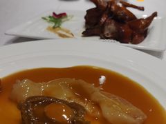 -景月阁空中食府(希尔顿酒店)