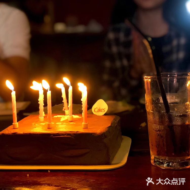 红丝绒mini蛋糕 9分，咸奶油味道刚好