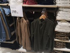 -优衣库(上海正大广场店)