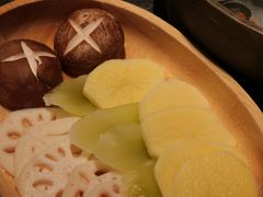 -三出山火锅(南京万象天地店)