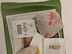 -麦当劳(上海虹桥站30B检票口楼上)