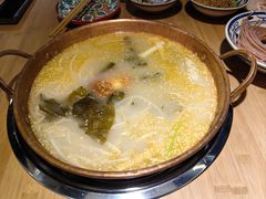 -洱火云南酸菜牛肉火锅(石景山当代商城店)