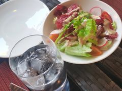 经典凯撒沙拉配香脆火腿-WOLFGANG PUCK KITCHEN & BAR(迪士尼小镇店)