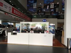 -弘仁宝佳比亚迪4S店(宝山旗舰店)