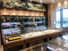 -华夏典当行(龙德广场店)