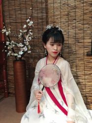 -汉仪华裳汉服馆(打浦桥店)