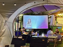 -瑞虹新天地月亮湾