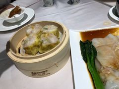 虫草花鲜虾烧卖-明珠海港大酒店
