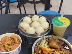 -薛记襄阳香辣牛肉面(平安路店)