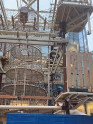 -PIPIKINGDOM皮皮王国欢乐号(欢乐海岸购物中心店)