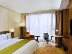 -南阳建业森林半岛假日酒店